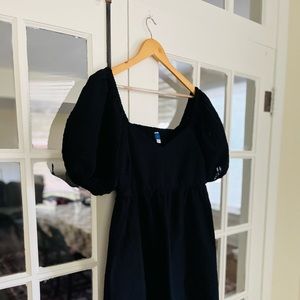 Brand new old Navy black puff sleeve dress